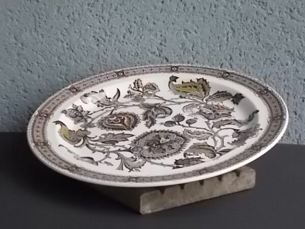 Assiette décorative "Jacobean", en faïence fine Ivoire à motif floral stylisé en camaïeu de Marron. De la manufacture Ridgway - Staffordshire - England