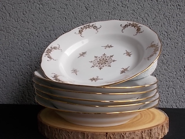 Assiette creuse de J & Cie Limoges