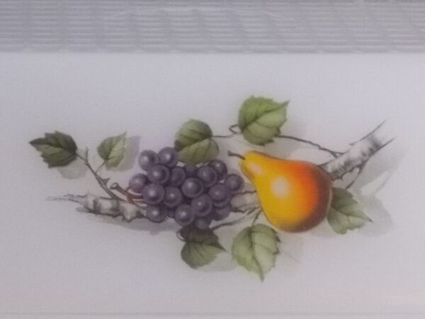 Beurrier couvert "Fruits de France", en verre Opale, à motif Fruitier. De la Marque Arcopal France