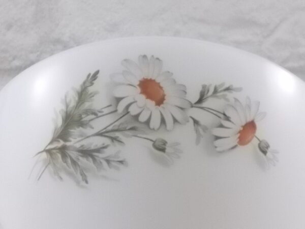 Bol à Déjeuner "Marguerites", en verre Opale et motif floral. de la marque Arcopal France