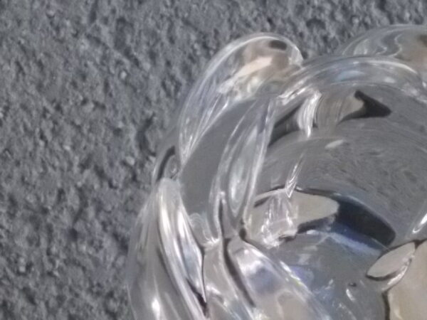 Bougeoir "Adria", en Cristal, 24 % de plomb translucide. Forme Fleur à double rangée de Pétales. De Royal Crystal Rock, Italy.