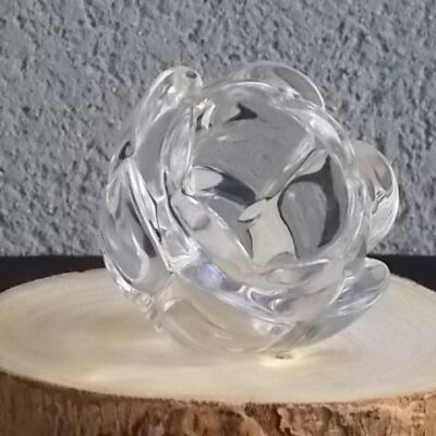 Bougeoir "Adria", en Cristal, 24 % de plomb translucide. Forme Fleur à double rangée de Pétales. De Royal Crystal Rock, Italy.