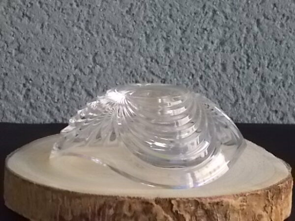 Bougeoir "Aurea", en Cristal, 24 % de plomb translucide. Forme coupelle triangulaire. Décors d'Arcs rejoint par Palmes. De Royal Crystal Rock, Italy.