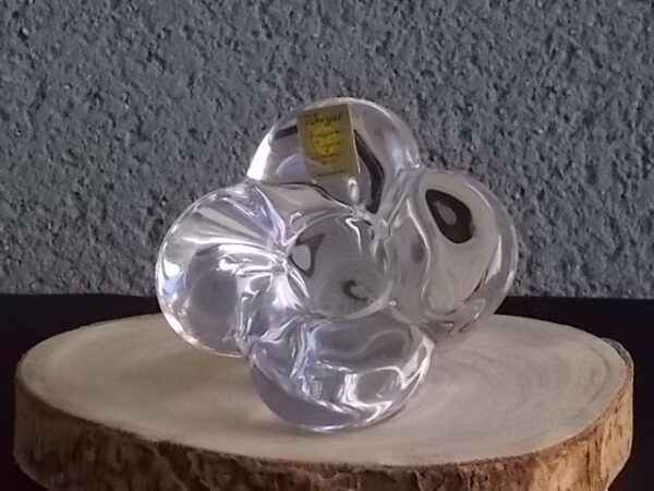 Bougeoir en Cristal translucide 25 % de Plomb. Forme "Fleur" 4 pétales bombées, coté effet vrillé. De Cristalleries Royales de Champagne 1666 - Bayel