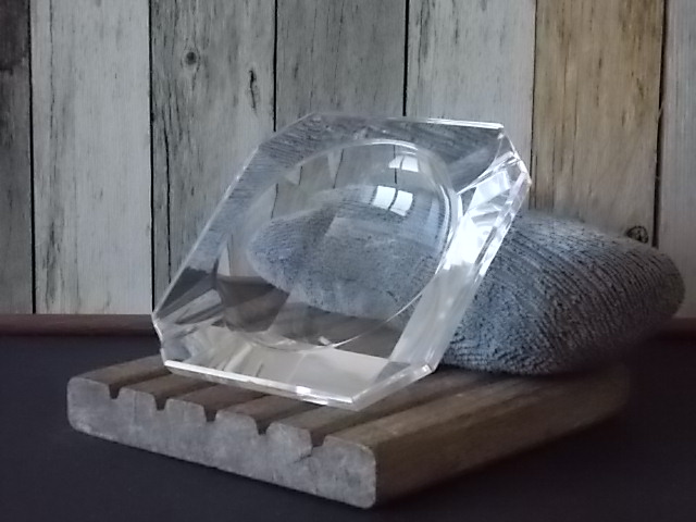 Cendrier octogonal facetté en Cristal