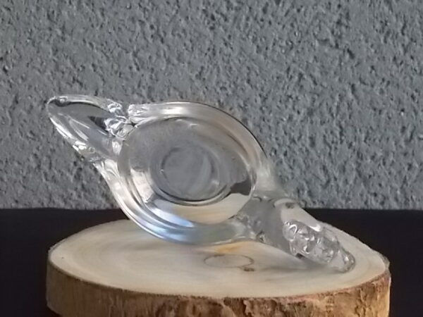 Cendrier "Poule", en cristal translucide moulé. Queue fait office de repose cigarette. De Art Vannes France