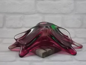 Coupe "Sommerso", en verre soufflé étiré Fushia et Vert. De Murano Venise St Marco. De G. Giacobbe