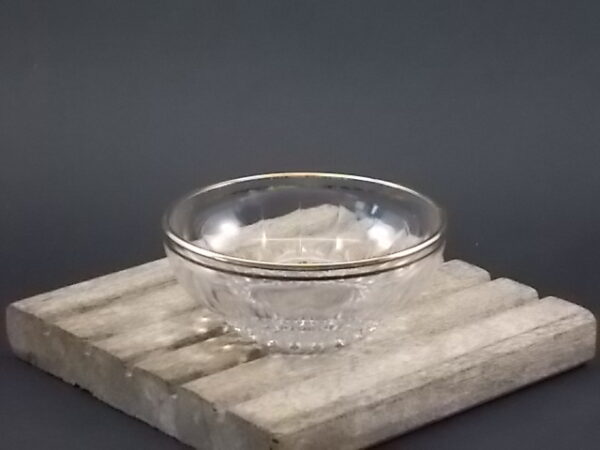 Coupe à Champagne "Monte Carlo", en verre. Paraison plissé, base perlée, fond cible et liseré en dorure. De VMC France