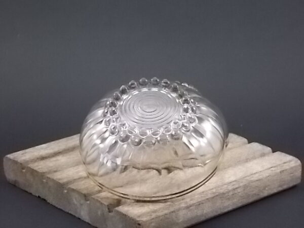 Coupe à Champagne "Monte Carlo", en verre. Paraison plissé, base perlée, fond cible et liseré en dorure. De VMC France