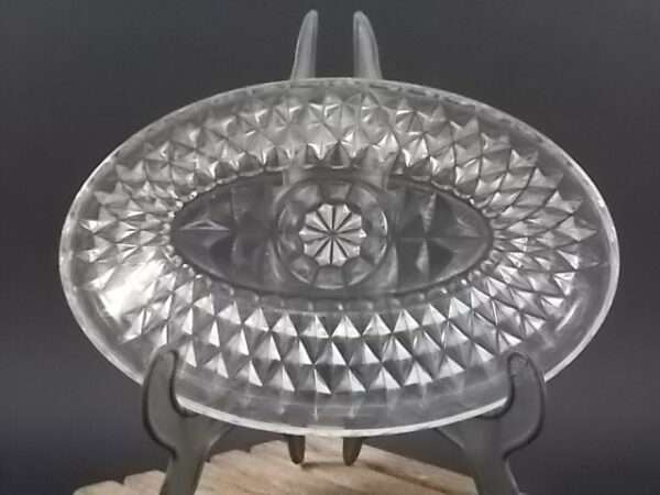 Grande coupelle Ovale "Lulli", en verre trempé translucide moulé pressé. De la Marque Vereco France