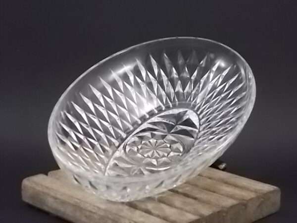 Grande coupelle Ovale "Lulli", en verre trempé translucide moulé pressé. De la Marque Vereco France