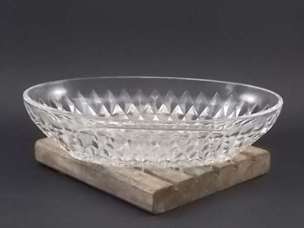 Grande coupelle Ovale "Lulli", en verre trempé translucide moulé pressé. De la Marque Vereco France