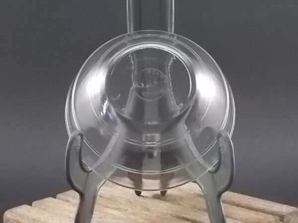 Coupelle de table "Gigogne", en verre trempé translucide. Forme bol, décors de deux double nervures. De la marque Duralex