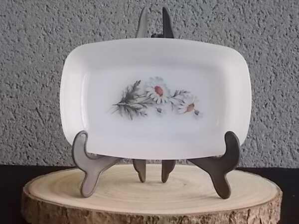 Coupelle rectangulaire "Marguerites", en verre Opale et motif floral. De la Marque Arcopal France