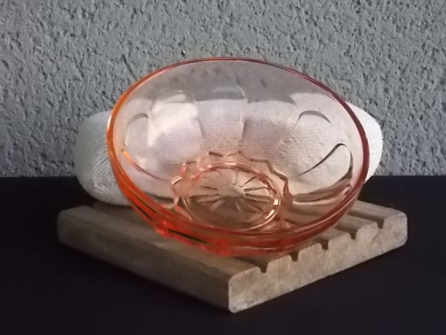 Coupelle ronde en verre Rose Saumoné – Image 4