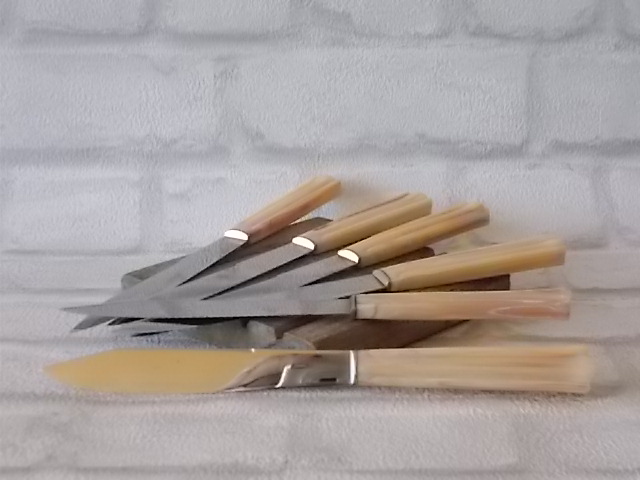 Couteaux de table en Acétate Marbré