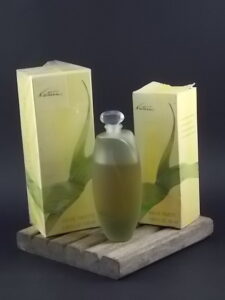 Nature, flacon EdT 50 et 100 ml, avec sa boite. Parfum crée en 1993. De la maison Yves Rocher.