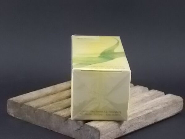 Nature, flacon EdT 50 et 100 ml, avec sa boite. Parfum crée en 1993. De la maison Yves Rocher.