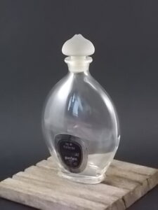 Shalimar, flacon Goutte EdT 250 ml, sans boite. Parfum crée en 1925. De la maison Guerlain Paris.