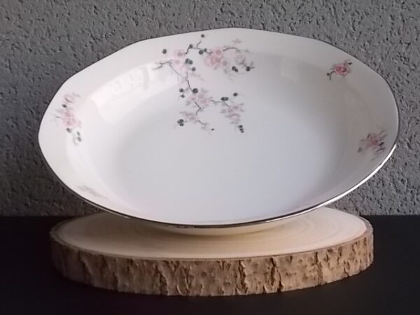 Légumier "Décagone", en porcelaine Blanche, à motif floral. Du décorateur Jean Boyer Limoges