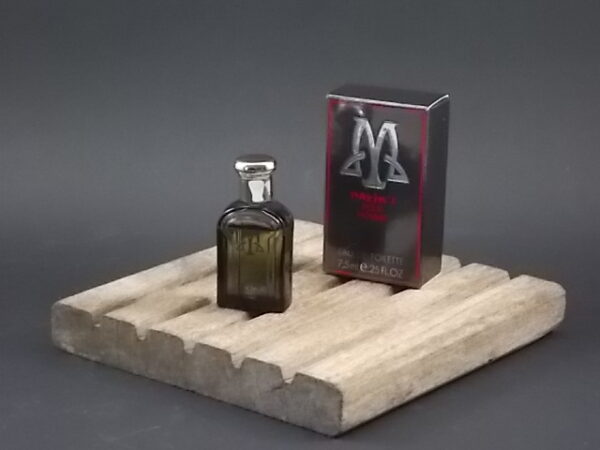 Maxim's Miniature EdT Homme 7,5 ml, avec sa boite. Parfum crée en 1988. De la maison Maxim's de Paris