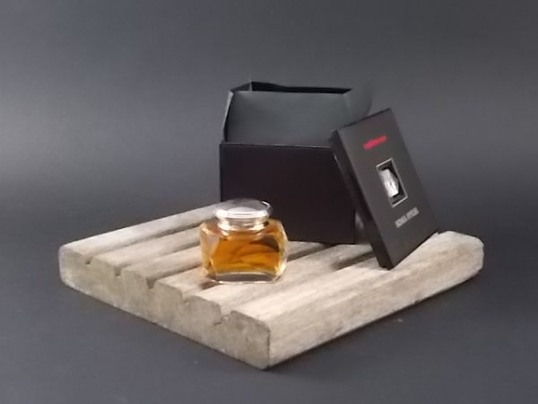 Miniature 7éme Sens Parfum 7.5 ml. Inspiration Encrier "Waterman" Lancé en 1979 par Sonia Rykiel