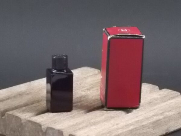 Antaeus, miniature EdT Homme 4,5 ml, avec sa boite. Parfum crée en 1981. De la maison Chanel