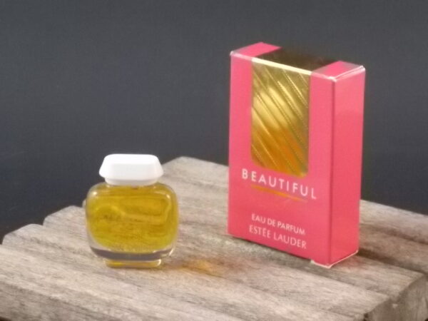 Beautiful, miniature EdP 3,5 ml, avec sa boite. Parfum créé en 1986. De la maison Estée Lauder