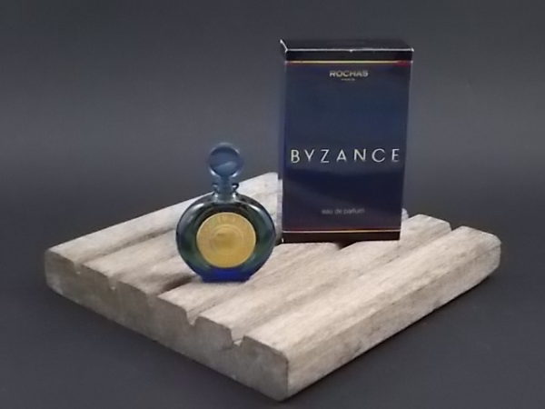 Miniature Byzance Eau de Parfum 3 ml. Crée en 1987. De la maison Rochas Paris