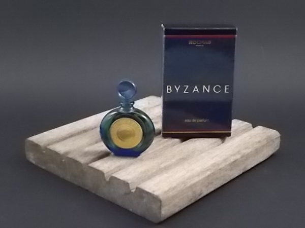 Miniature Byzance Eau de Parfum 3 ml. Crée en 1987. De la maison Rochas Paris