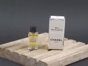 Cristalle, miniature EdT 4,5 ml, avec sa boite. Parfum crée en 1974. De la maison Chanel