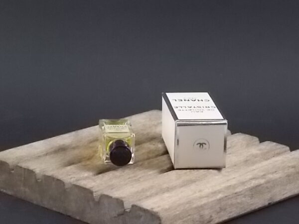 Cristalle, miniature EdT 4,5 ml, avec sa boite. Parfum crée en 1974. De la maison Chanel