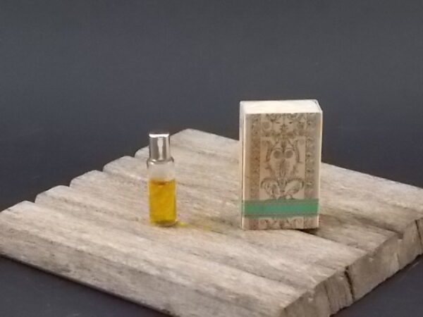 Dédicace, miniature Parfum 3 ml sans boite. Parfum créé en 1966. De la maison Cheramy Paris.