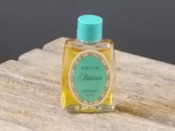 Dédicace, miniature Parfum 4 ml sans boite. Parfum créé en 1966. De la maison Cheramy Paris.