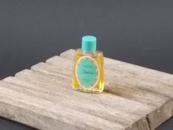 Dédicace, miniature Parfum 4 ml sans boite. Parfum créé en 1966. De la maison Cheramy Paris.