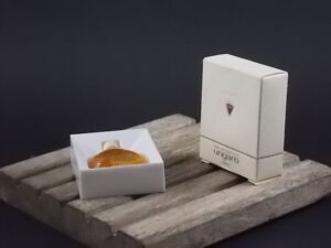 Diva, miniature Eau de Parfum de 4.5 ml. Lancé en 1983. De la maison Ungaro Paris