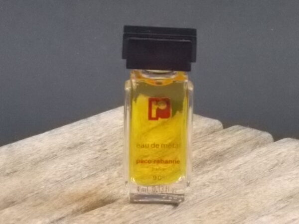 Eau de Métal, miniature EdT 4 ml, sans boite. Parfum crée en 1986. De la maison Paco Rabanne