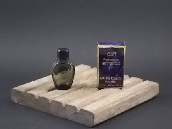 Francesco Smalto, miniature EdT Homme 5 ml, avec sa boite. Parfum crée en 1987. De la maison Francesco Smalto