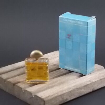 In Blue, miniature Eau de Toilette de 5 ml. Lancé en 1983. De la maison Courrèges Paris