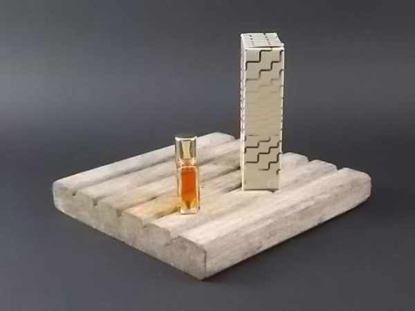 Miniature Jardins de Bagatelle Eau de Toilette 3.8 ml. Lancé en 1983 par Guerlain