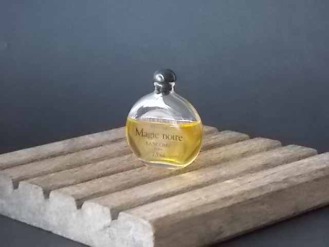 Magie Noire miniature EdT 7,5 ml, sans boite. Lancé en 1978. De la maison Lancôme.