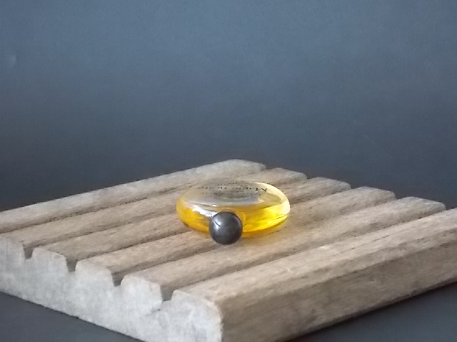 Magie Noire miniature EdT 7,5 ml, sans boite. Lancé en 1978. De la maison Lancôme.