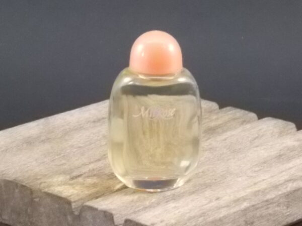 Milrose, miniature EdT 15 ml, sans boite. Parfum crée en 1985. De la maison Yves Rocher