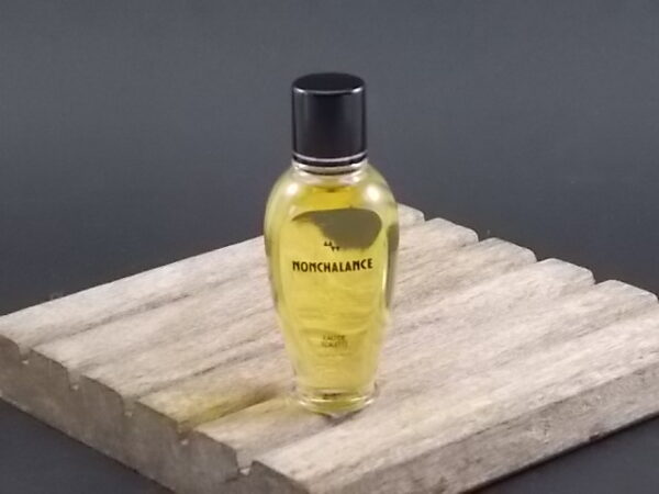 Nonchalance, miniature EdT 15 ml, avec sa boite. Parfum crée en 1960. De la maison Maurer & Wirtz