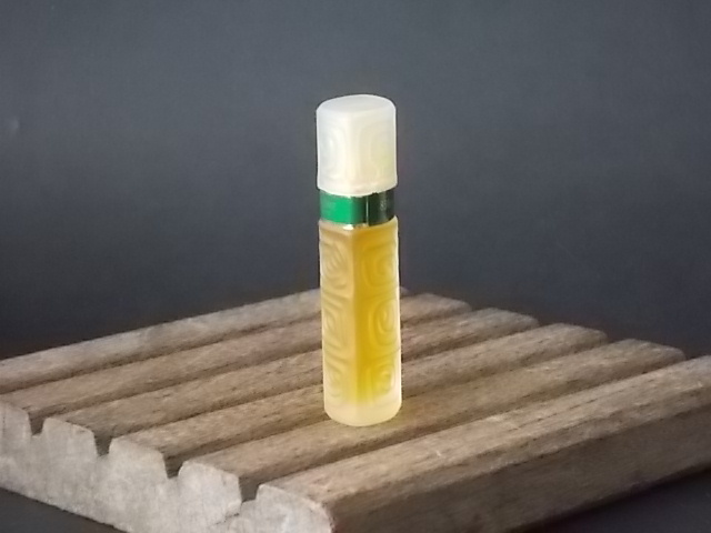 O miniature EdT 7,5 ml, sans boite. Lancé en 1969. De la maison Lancôme.