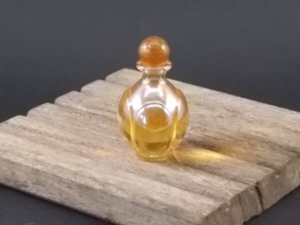 Orchidée, miniature EdT 15ml, sans boite. Parfum crée en 1988. De la maison Yves Rocher