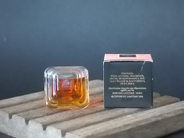 Trésor miniature EdP 7,5 ml, avec sa boite. Créé en 1952, revisité en 1990. De la maison Lancôme.