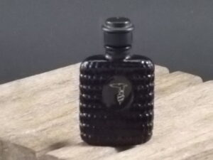 Trussardi Uomo, miniature EdT Homme 6 ml, sans boite. Parfum crée en 1983. De la maison Nicola Trussardi.