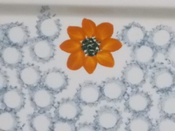 Petit plateau "Bénédicte", en faience Ivoire, à motif floral peint à la main. De la Manufacture de Sarreguemines