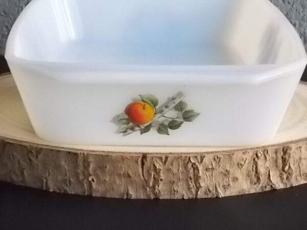 Plat à Four "Fruits de France, en verre Opale et motif Fruitier. De la Marque Arcopal France